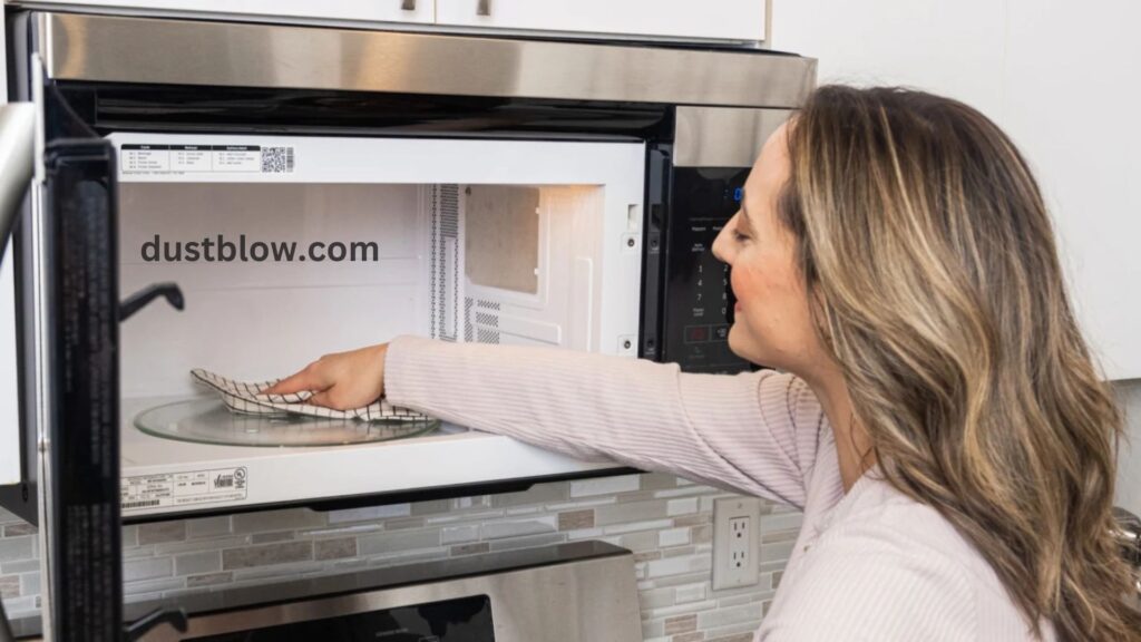 What are some effective microwave cleaning hacks?
