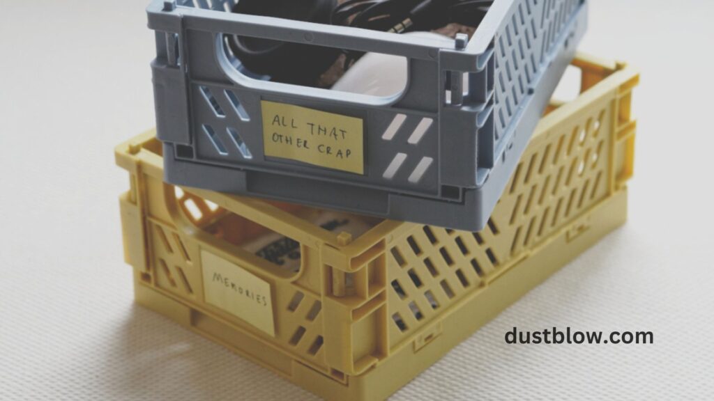 What are the Best Ways to Declutter a Small Space?